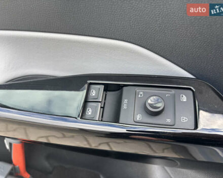 Фольксваген ID.3 2020 в Коломые на Automoto.ua Серый Фольксваген ID.3, объемом двигателя 0 л и пробегом 214 тыс. км за 14999 $, фото 33 на Automoto.ua