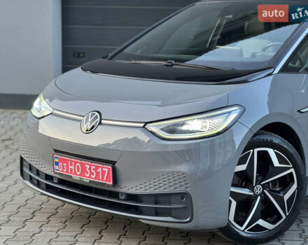 Серый Фольксваген ID.3, объемом двигателя 0 л и пробегом 91 тыс. км за 16999 $, фото 5 на Automoto.ua
