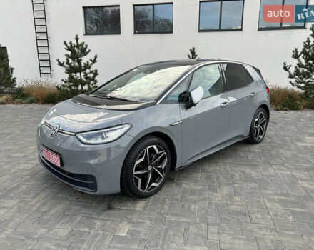 Серый Фольксваген ID.3, объемом двигателя 0 л и пробегом 117 тыс. км за 17300 $, фото 2 на Automoto.ua