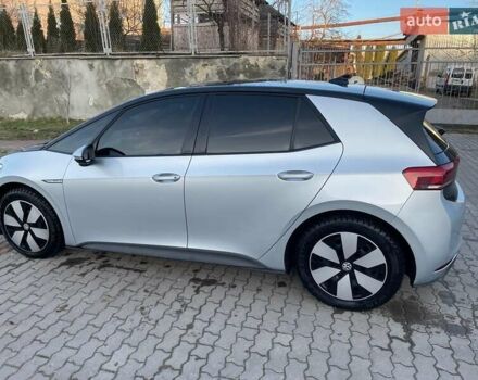 Серый Фольксваген ID.3, объемом двигателя 0 л и пробегом 104 тыс. км за 20950 $, фото 3 на Automoto.ua