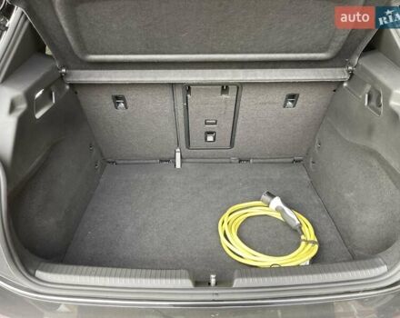 Сірий Фольксваген ID.3, об'ємом двигуна 0 л та пробігом 144 тис. км за 16999 $, фото 44 на Automoto.ua