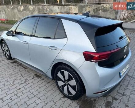 Серый Фольксваген ID.3, объемом двигателя 0 л и пробегом 104 тыс. км за 20950 $, фото 2 на Automoto.ua