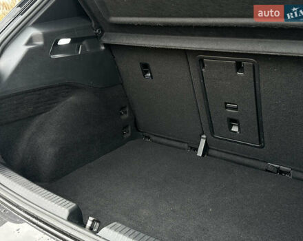 Серый Фольксваген ID.3, объемом двигателя 0 л и пробегом 175 тыс. км за 15799 $, фото 97 на Automoto.ua