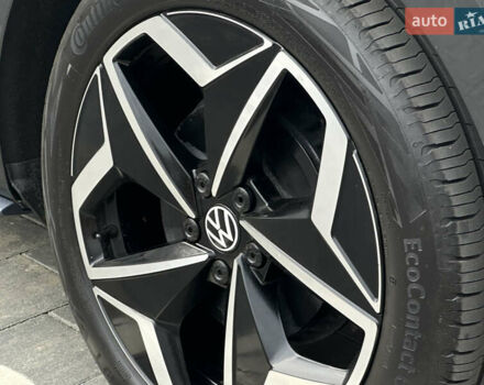 Серый Фольксваген ID.3, объемом двигателя 0 л и пробегом 175 тыс. км за 15799 $, фото 101 на Automoto.ua