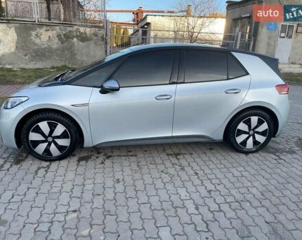 Серый Фольксваген ID.3, объемом двигателя 0 л и пробегом 104 тыс. км за 20950 $, фото 1 на Automoto.ua