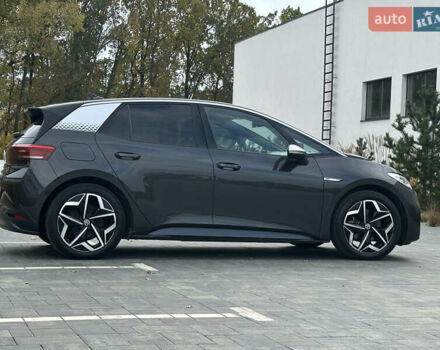 Серый Фольксваген ID.3, объемом двигателя 0 л и пробегом 175 тыс. км за 15799 $, фото 11 на Automoto.ua