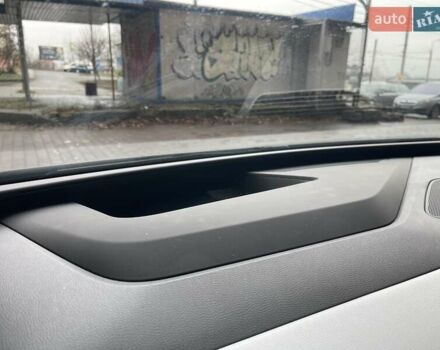 Серый Фольксваген ID.3, объемом двигателя 0 л и пробегом 111 тыс. км за 16800 $, фото 5 на Automoto.ua