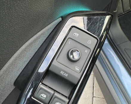 Серый Фольксваген ID.3, объемом двигателя 0 л и пробегом 100 тыс. км за 16600 $, фото 42 на Automoto.ua