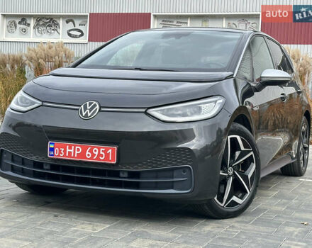 Серый Фольксваген ID.3, объемом двигателя 0 л и пробегом 175 тыс. км за 15799 $, фото 99 на Automoto.ua