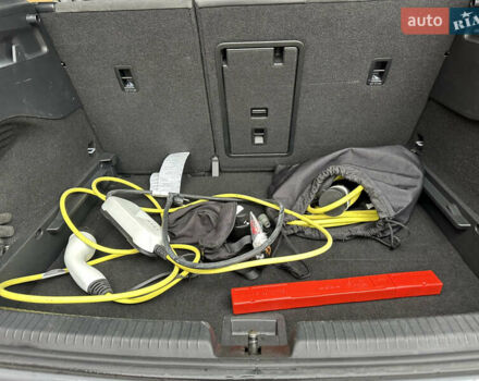 Сірий Фольксваген ID.3, об'ємом двигуна 0 л та пробігом 56 тис. км за 19999 $, фото 15 на Automoto.ua