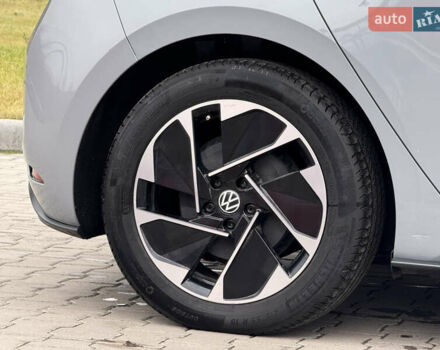 Серый Фольксваген ID.3, объемом двигателя 0 л и пробегом 133 тыс. км за 15400 $, фото 13 на Automoto.ua