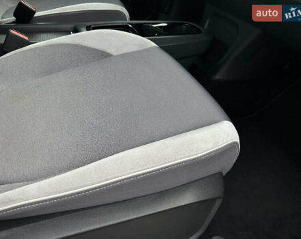 Серый Фольксваген ID.3, объемом двигателя 0 л и пробегом 175 тыс. км за 15799 $, фото 87 на Automoto.ua