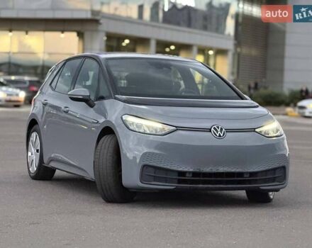 Серый Фольксваген ID.3, объемом двигателя 0 л и пробегом 33 тыс. км за 17500 $, фото 3 на Automoto.ua