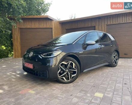Фольксваген ID.3 2022 в Кривом Роге на Automoto.ua Серый Фольксваген ID.3, объемом двигателя 0 л и пробегом 110 тыс. км за 18300 $, фото 22 на Automoto.ua