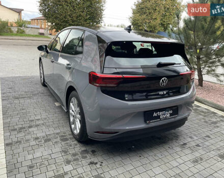 Фольксваген ID.3 2022 у Рівному на Automoto.ua Сірий Фольксваген ID.3, об'ємом двигуна 0 л та пробігом 32 тис. км за 18300 $, фото 4 на Automoto.ua