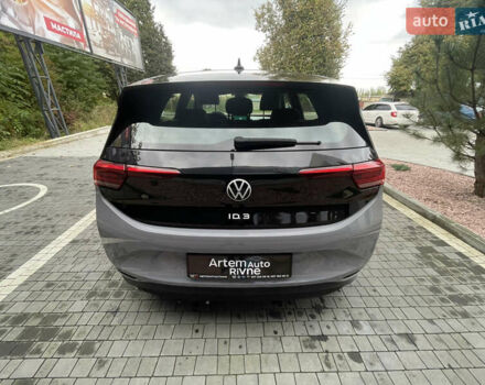 Фольксваген ID.3 2022 у Рівному на Automoto.ua Сірий Фольксваген ID.3, об'ємом двигуна 0 л та пробігом 32 тис. км за 18300 $, фото 3 на Automoto.ua