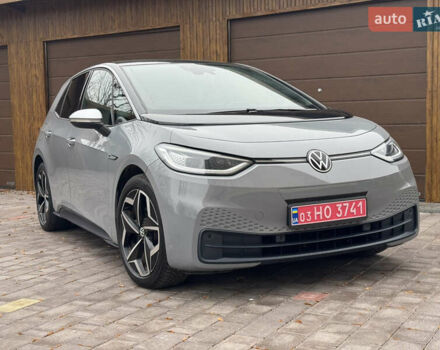Серый Фольксваген ID.3, объемом двигателя 0 л и пробегом 129 тыс. км за 16400 $, фото 1 на Automoto.ua