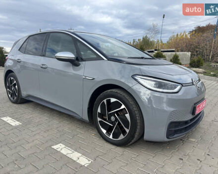 Фольксваген ID.3 2020 в Коломые на Automoto.ua Серый Фольксваген ID.3, объемом двигателя 0 л и пробегом 214 тыс. км за 14999 $, фото 1 на Automoto.ua