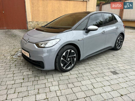 Фольксваген ID.3 2020 в Коломые на Automoto.ua Серый Фольксваген ID.3, объемом двигателя 0 л и пробегом 87 тыс. км за 16450 $, фото 1 на Automoto.ua