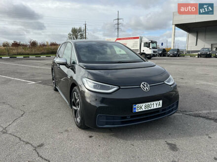 Фольксваген ID.3 2020 в Ровно на Automoto.ua Серый Фольксваген ID.3, объемом двигателя 0 л и пробегом 98 тыс. км за 16300 $, фото 1 на Automoto.ua