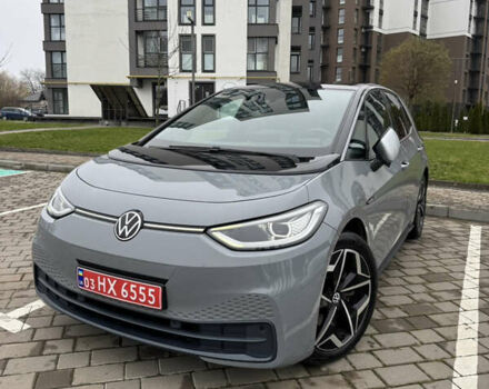 Серый Фольксваген ID.3, объемом двигателя 0 л и пробегом 107 тыс. км за 16999 $, фото 1 на Automoto.ua