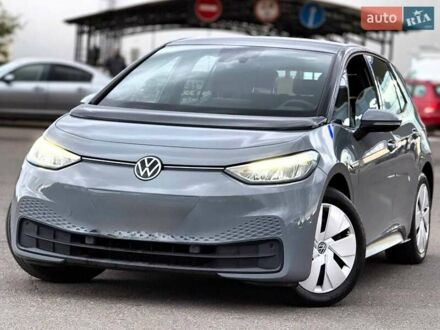Серый Фольксваген ID.3, объемом двигателя 0 л и пробегом 33 тыс. км за 17500 $, фото 1 на Automoto.ua
