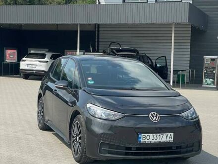 Серый Фольксваген ID.3, объемом двигателя 0 л и пробегом 34 тыс. км за 15800 $, фото 1 на Automoto.ua