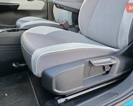 Фольксваген ID.3 2020 в Ровно на Automoto.ua Синий Фольксваген ID.3, объемом двигателя 0 л и пробегом 56 тыс. км за 16500 $, фото 10 на Automoto.ua