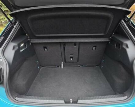 Синий Фольксваген ID.3, объемом двигателя 0 л и пробегом 99 тыс. км за 17500 $, фото 79 на Automoto.ua