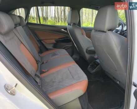 Білий Фольксваген ID.4, об'ємом двигуна 0 л та пробігом 108 тис. км за 22200 $, фото 26 на Automoto.ua