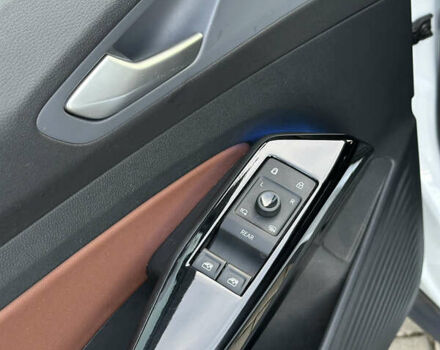 Белый Фольксваген ID.4, объемом двигателя 0 л и пробегом 191 тыс. км за 21400 $, фото 13 на Automoto.ua