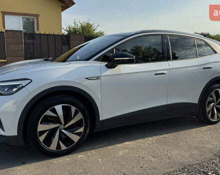 Белый Фольксваген ID.4, объемом двигателя 0 л и пробегом 131 тыс. км за 22500 $, фото 1 на Automoto.ua