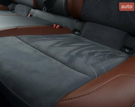 Белый Фольксваген ID.4, объемом двигателя 0 л и пробегом 113 тыс. км за 22350 $, фото 50 на Automoto.ua