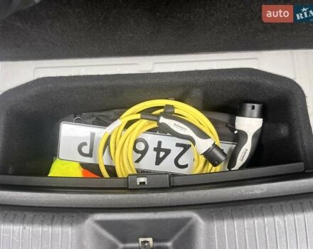 Белый Фольксваген ID.4, объемом двигателя 0 л и пробегом 108 тыс. км за 21500 $, фото 19 на Automoto.ua