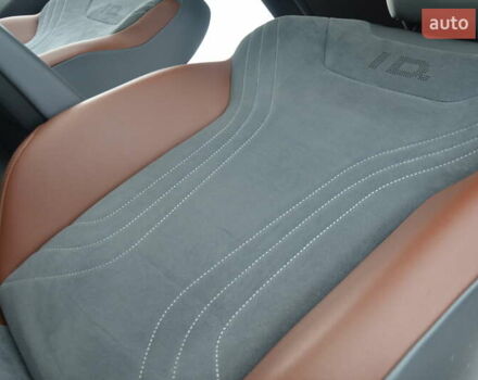 Белый Фольксваген ID.4, объемом двигателя 0 л и пробегом 113 тыс. км за 22350 $, фото 44 на Automoto.ua