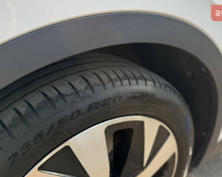 Белый Фольксваген ID.4, объемом двигателя 0 л и пробегом 131 тыс. км за 22500 $, фото 10 на Automoto.ua