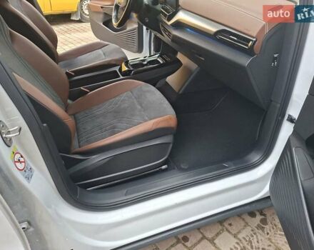 Белый Фольксваген ID.4, объемом двигателя 0 л и пробегом 115 тыс. км за 23100 $, фото 12 на Automoto.ua