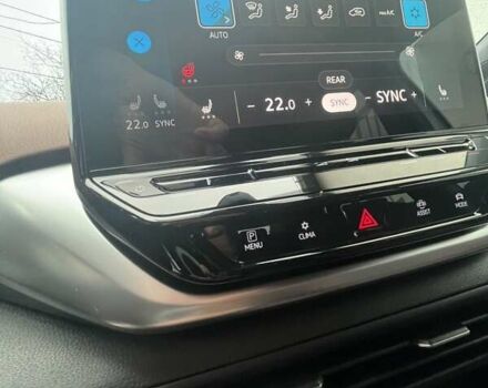 Белый Фольксваген ID.4, объемом двигателя 0 л и пробегом 69 тыс. км за 24500 $, фото 28 на Automoto.ua