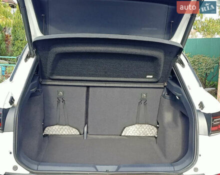 Белый Фольксваген ID.4, объемом двигателя 0 л и пробегом 43 тыс. км за 22900 $, фото 24 на Automoto.ua