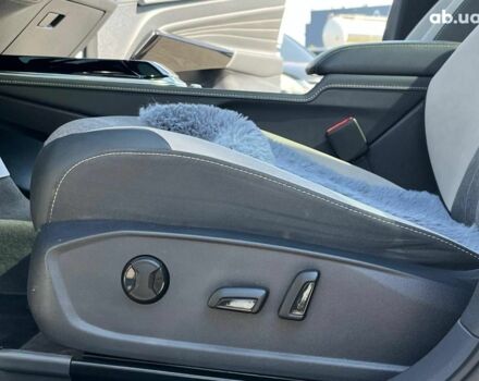 Белый Фольксваген ID.4, объемом двигателя 0 л и пробегом 87 тыс. км за 24790 $, фото 44 на Automoto.ua