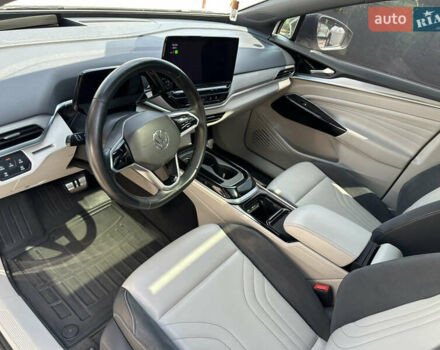 Белый Фольксваген ID.4, объемом двигателя 0 л и пробегом 61 тыс. км за 23600 $, фото 14 на Automoto.ua