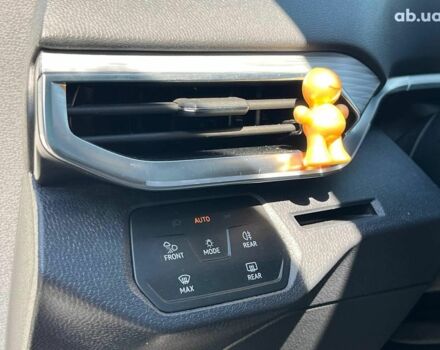 Белый Фольксваген ID.4, объемом двигателя 0 л и пробегом 87 тыс. км за 24790 $, фото 45 на Automoto.ua