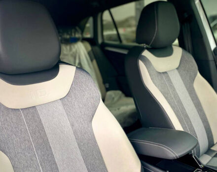 Белый Фольксваген ID.4, объемом двигателя 85 л и пробегом 25 тыс. км за 28400 $, фото 26 на Automoto.ua