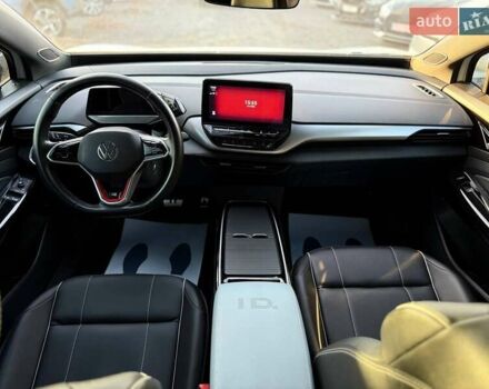 Белый Фольксваген ID.4, объемом двигателя 0 л и пробегом 92 тыс. км за 29000 $, фото 18 на Automoto.ua