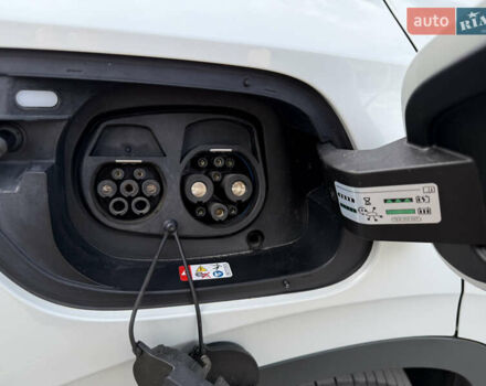 Белый Фольксваген ID.4, объемом двигателя 0 л и пробегом 19 тыс. км за 27500 $, фото 30 на Automoto.ua