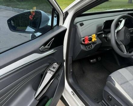 Белый Фольксваген ID.4, объемом двигателя 0 л и пробегом 95 тыс. км за 22999 $, фото 3 на Automoto.ua