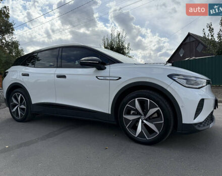 Белый Фольксваген ID.4, объемом двигателя 0 л и пробегом 19 тыс. км за 27500 $, фото 2 на Automoto.ua