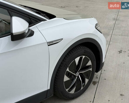 Белый Фольксваген ID.4, объемом двигателя 0 л и пробегом 61 тыс. км за 20900 $, фото 22 на Automoto.ua