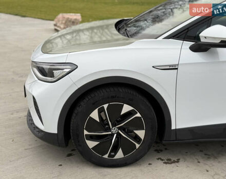 Белый Фольксваген ID.4, объемом двигателя 0 л и пробегом 61 тыс. км за 20900 $, фото 8 на Automoto.ua