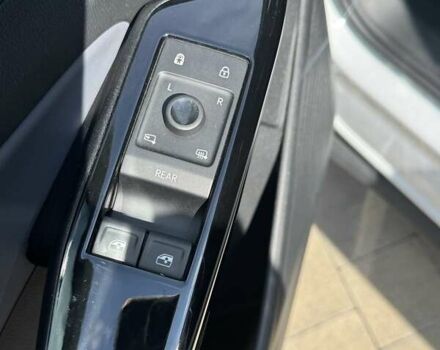 Белый Фольксваген ID.4, объемом двигателя 0 л и пробегом 60 тыс. км за 23900 $, фото 13 на Automoto.ua